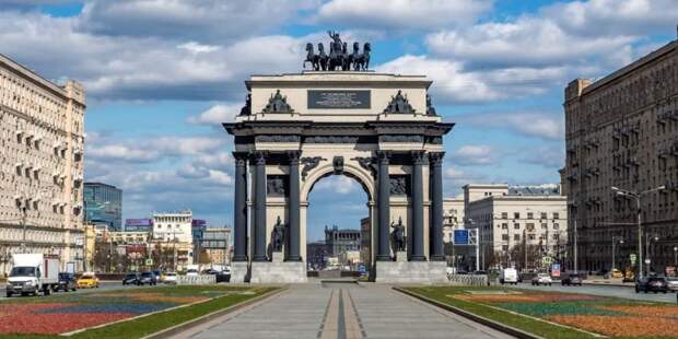 Семь памятников героям войны 1812 года отреставрируют в Москве — Сергунина
