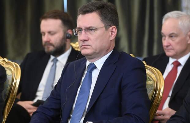 Новак: дефицит газа в Европе поднимает цены до $700 и «обрубает ветки, на которых они сидят»