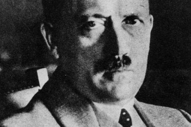 Гитлер был жив: рассекреченные данные продемонстрировали фотографии 54 года