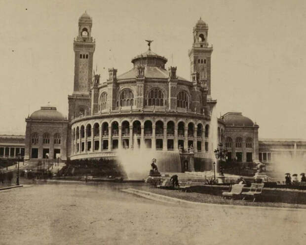 На выставке в Тимирязевском можно увидеть рисунки Брюллова и фотографии Шехтеля