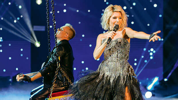 На НТВ споют сильнейшие «Суперстары»