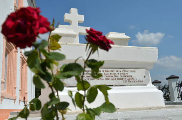 Открытки на Радоницу: 30+ красивых картинок на день поминовения