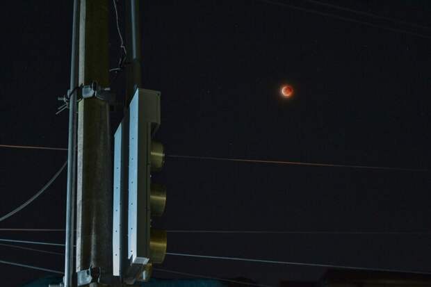 На Земле состоялось первое и последнее полное лунное затмение 2026 года