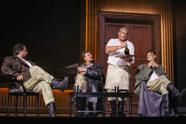 Сцена из спектакля «Игра интересов»