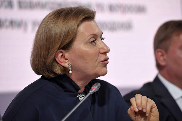 Попова предупредила россиян об угрозе «инфодемии»