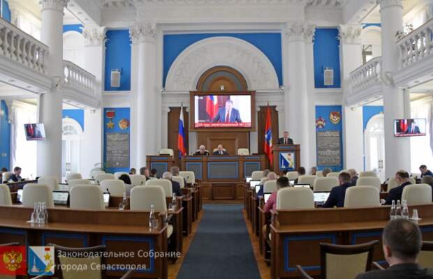 «Мёдом намазано». Что движет нынешними депутатами и кандидатами в севастопольский парламент?