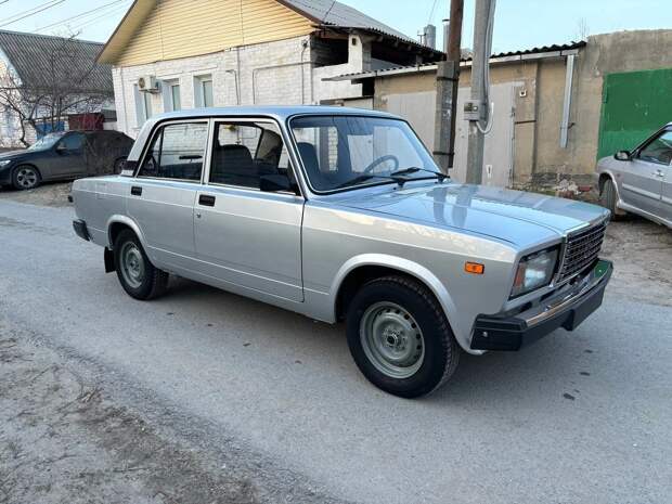 ВАЗ-21074 продают за миллион рублей