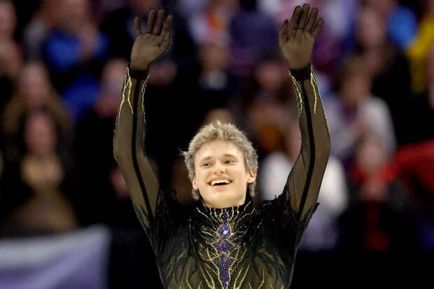 Американский фигурист с русскими корнями Малинин стал трехкратным чемпионом мира