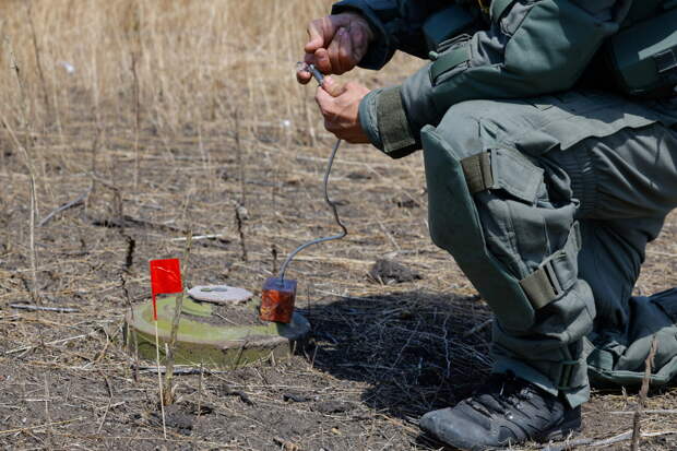 Российский боец показал уничтожение опорника ВСУ от первого лица