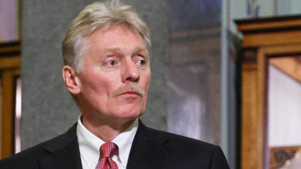 Песков призвал РФ хранить историческую память на фоне ее игнорирования в мире