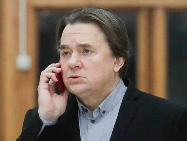Зачистка на Первом продолжается: Эрнст выгнал из эфира еще одну звезду канала