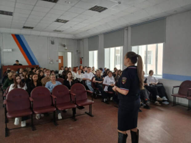 Пензенские полицейские рассказали студентам о вреде наркотиков