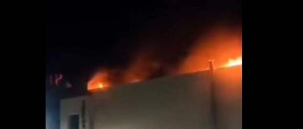 Торговый центр загорелся в Караганде