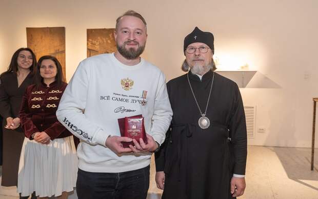 Глава Рязанского исторического музея Олег Робинов получил медаль от митрополии