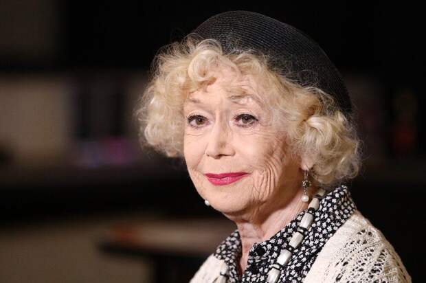 РЕН ТВ: в Москве актрисе Немоляевой вызвали скорую из-за приступа тахикардии