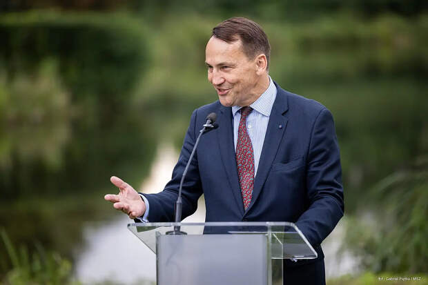 Глава МИД Польши призвал НАТО соблюдать осторожность возле границ России