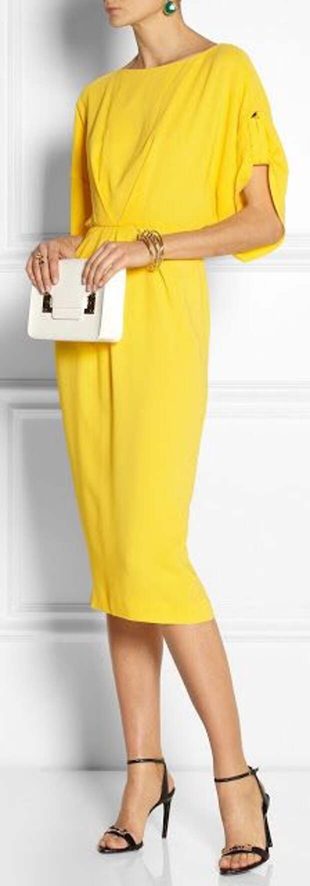 Chic look | Beautiful yellow dress with black heeled sandals