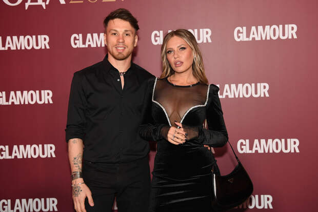 Мужа певицы Дакоты Федора сравнили с актером Ченнингом Татумом