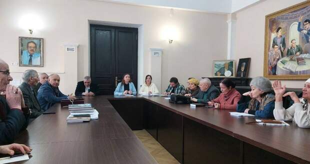 Язучылар премия бүлә: «Премия булса – нур өстенә нур, булмаса – баш бәласе түгел»