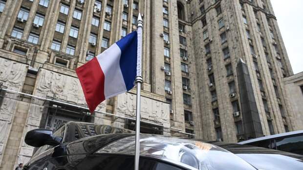 На ПМЭФ призвали к возобновлению экономической дипломатии между Францией и РФ