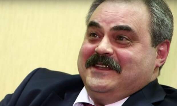 Опубликовано видео с признаниями мэра Мурманска в употреблении наркотиков и в игре в карты на деньги 