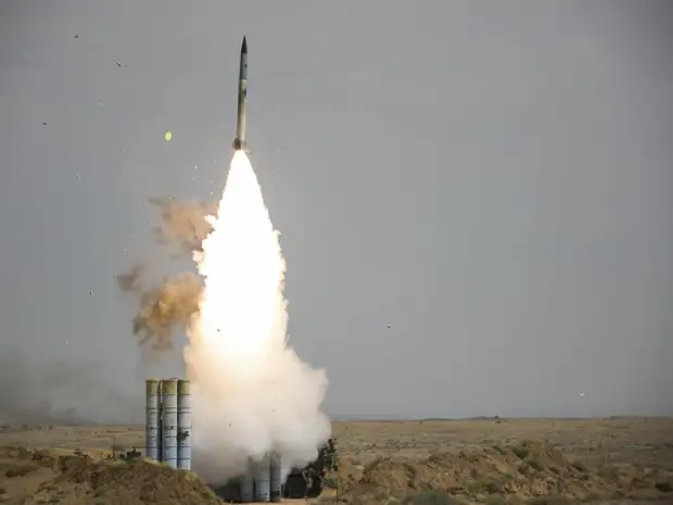 Российские силы ПВО сбили украинский бомбардировщик Су-24 над ЛНР