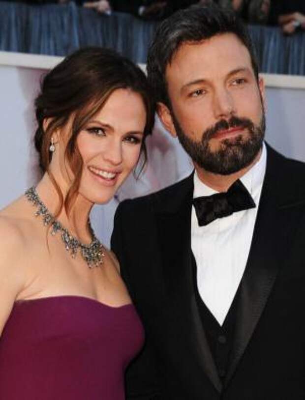Бен Аффлек подарил Дженнифер Гарнер кольцо с бриллиантом в 11 карат Бен Аффлек подарил Дженнифер Гарнер кольцо с бриллиантом в 11 карат