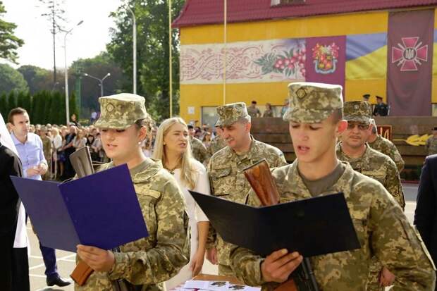 Украинская армия рискует остаться без командиров