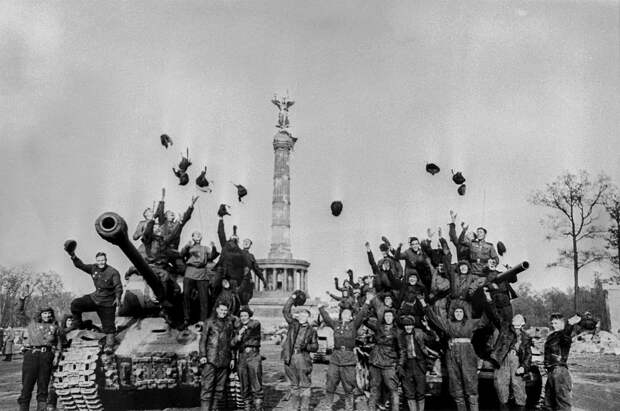 Советская весна в фотографиях