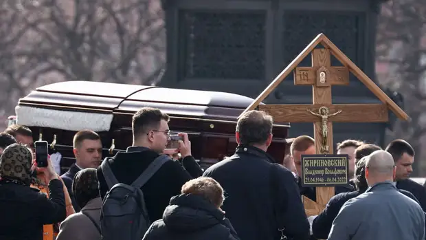 ВЦИОМ: уровень доверия к Жириновскому перед его смертью вырос до 49,1%