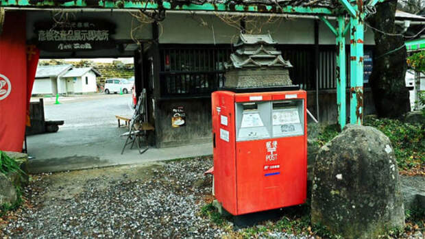 Даже почтовые ящики в Японии ну очень странные