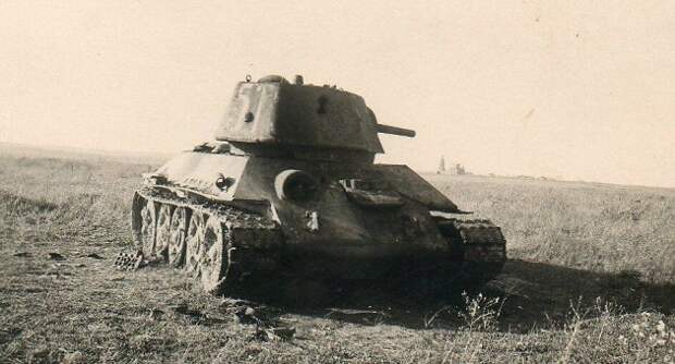Как мл.сержант Цымбал завёл с помощью обычного лома подбитый "Т-34" и на задней передаче угнал его на глазах у гитлеровцев