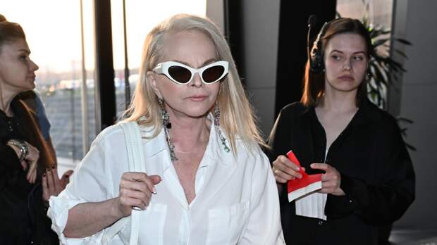 «Теперь точно мало кто захочет иметь дело»: Лариса Долина рискует попасть в «черный список» риелторов