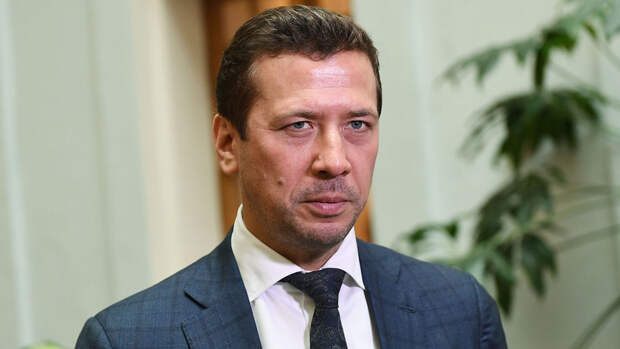 Четверо детей остались жить с Андреем Мерзликиным после развода