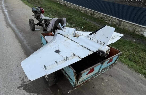 «Подумал, что это мешок с удобрениями». Житель села Пепень рассказал, как обнаружил дрон