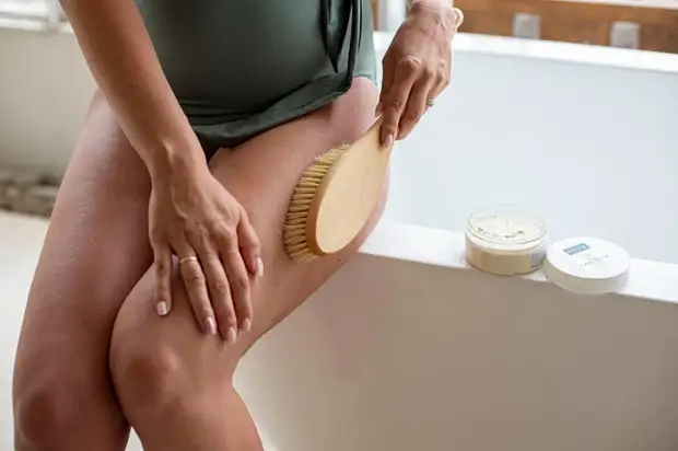 Массаж щеткой уменьшит жировые отложения Массаж щеткой уменьшит жировые отложения