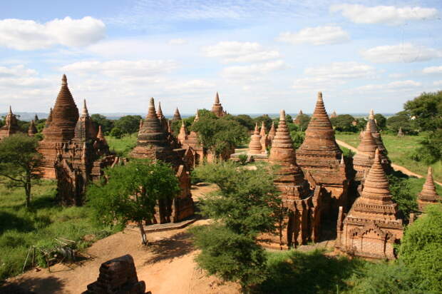На территории Багана сегодня насчитывается 2229 храмов и пагод. / Фото: www.mekongresponsibletourism.org