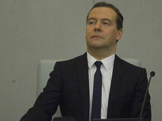 Продлив продовольственное эмбарго, Медведев выслушал жалобы олигархов