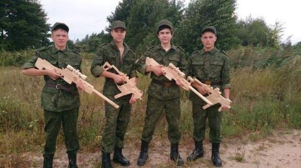 Деревянные войска. Деревянные войска. армия, военные, прикол, юмор