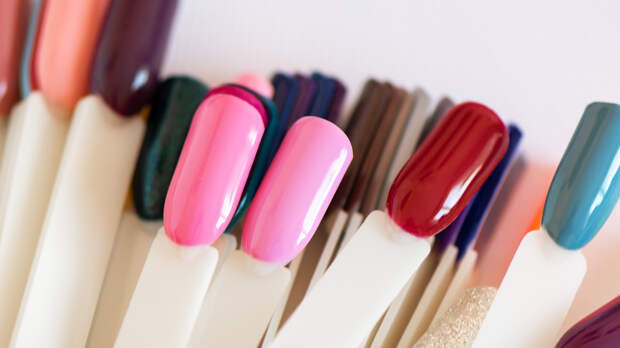 Дерматологи предупредили об опасности домашнего маникюра