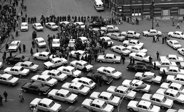 Интересные фотографии 90 -х (часть 30) 90-е, Детство 90-х, Ностальгия, Фотография, Подборка, Знаменитости, Фото со знаменитостью, Россия, Эпоха, Кит Флинт, The Prodigy, Якубович, Децл, Натали, Гости из будущего, Мэрилин Мэнсон, Поле Чудес, Брат, Сергей Бодров, Длиннопост