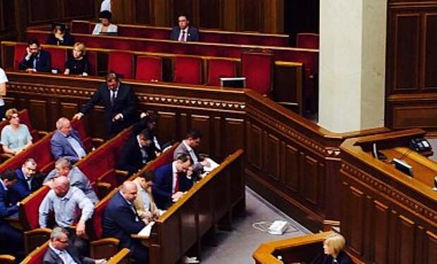 В УДАРе предложили продать вещи Анны Герман на нужды армии В УДАРе предложили продать вещи Анны Герман на нужды армии
