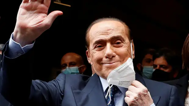 Берлускони выписан из больницы