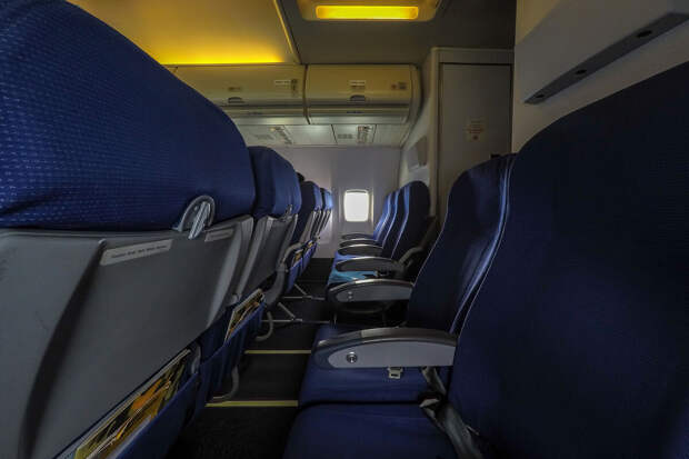 SHOT: в аэропорту Нью-Йорка произошло столкновение самолета с пожарной машиной