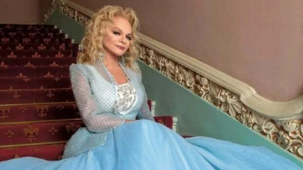 Часть зрителей покинула зал во время выступления Долиной в Петербурге