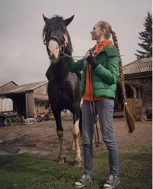 Instagram "живой Рапунцель" из Барнаула (15 фото)