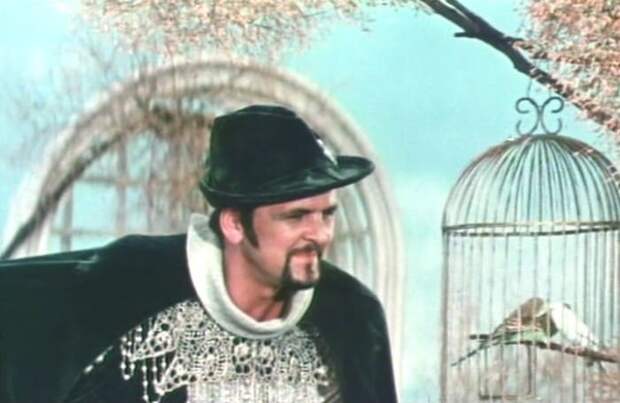 Юрий Яковлев в фильме *Король-олень*, 1969 | Фото: kino-teatr.ru Юрий Яковлев в фильме *Король-олень*, 1969 | Фото: kino-teatr.ru