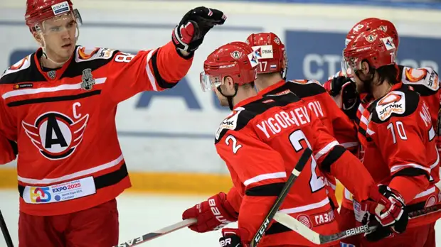 «Автомобилист» продлил победную серию в КХЛ, обыграв «Трактор»