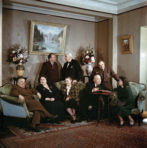 Народные артисты СССР, оперные и театральные деятели. СССР, 1954 год. Фото: Semyon Osipovich Friedland. Народные артисты СССР, оперные и театральные деятели. СССР, 1954 год. Фото: Semyon Osipovich Friedland.