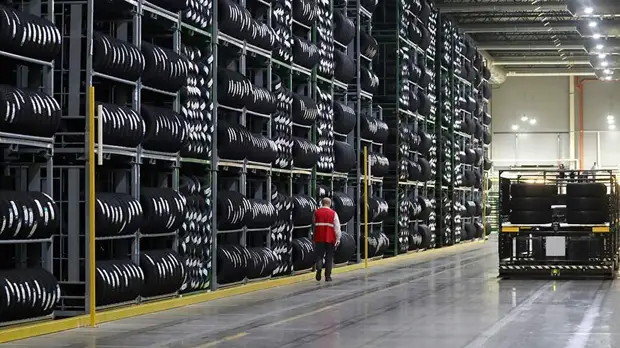 Сберегательная масса: россияне решили не тратиться на ТО и шины